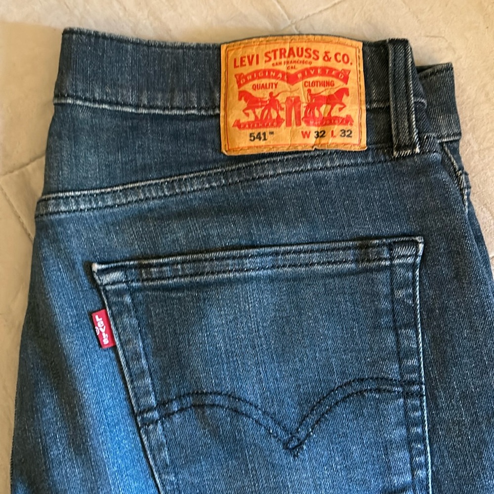 Levi’s 541 (Athletic Taper) Jeans size 32x32